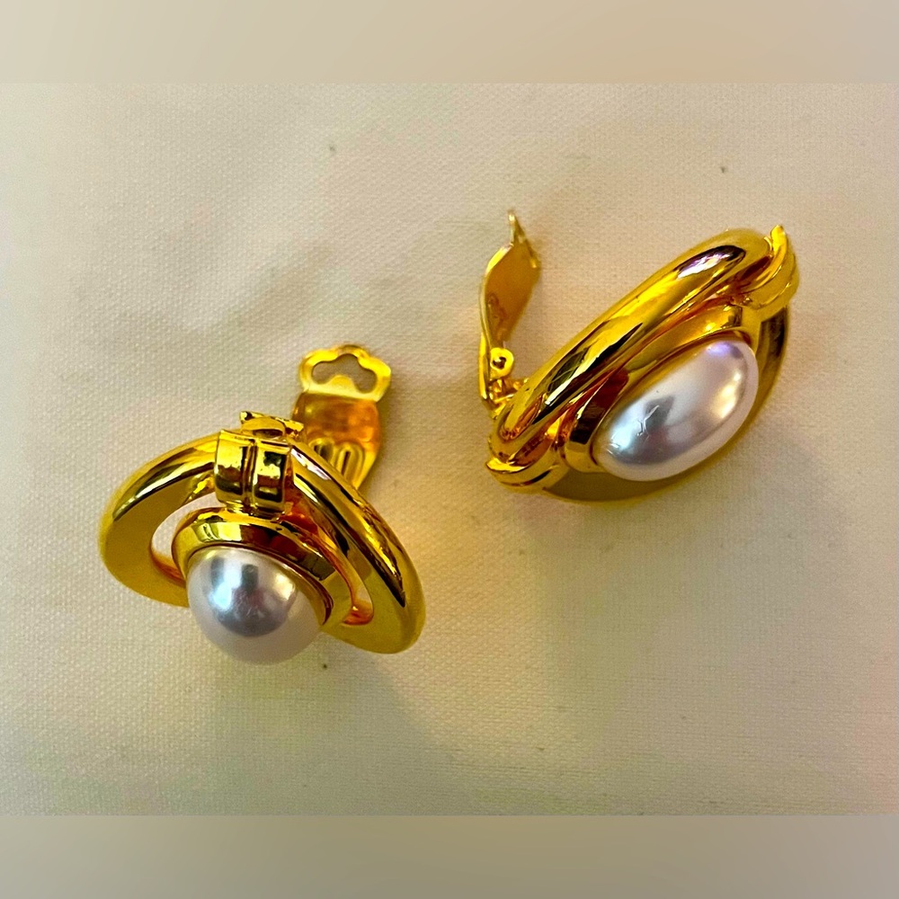 Gold Pearl Clip On Earrings - Picture 14 of 16